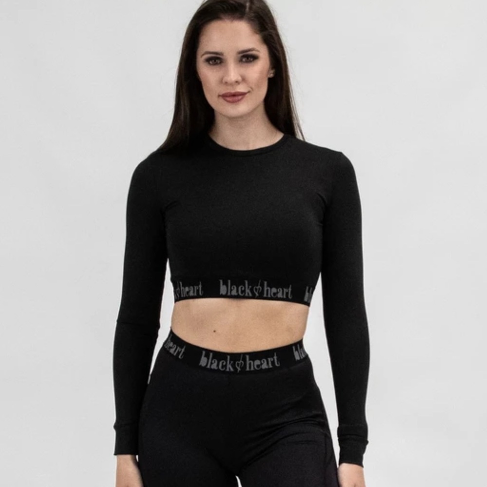 Blackheart Equestrian Long Sleeve Black Workout Crop Top - sz. L